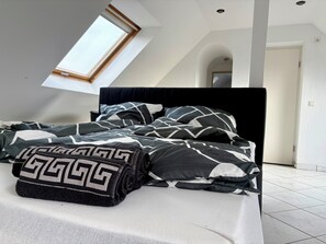 2 habitaciones, acceso a internet y ropa de cama 