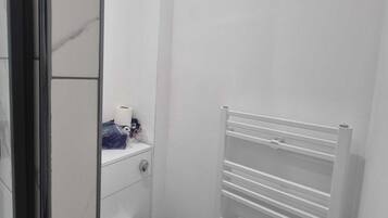 Handtücher, Toilettenpapier