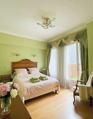 Habitación Confort doble, baño privado, vistas al jardín