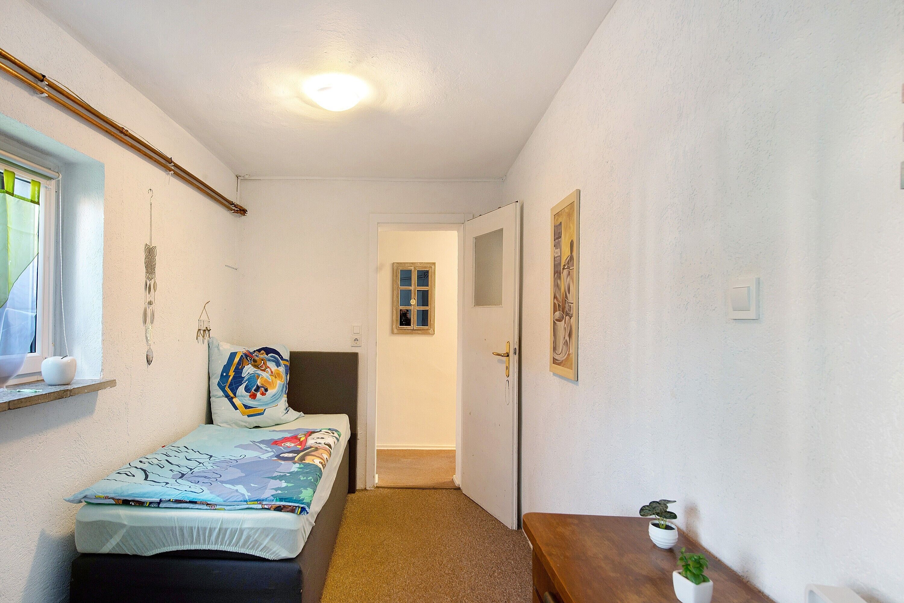 3 bedrooms, WiFi, bed sheets