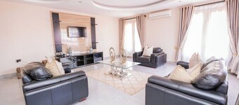 A timeless elegance, modern comfort B&B, nestled in a picturesque, leafy suburb.