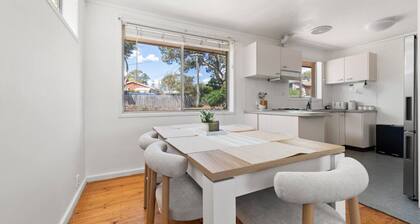 Comfortable Home for 6 | Long & Short Stays