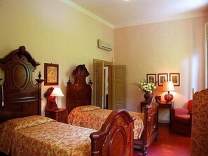 Imagen sin descripción, 4 de 40, botón