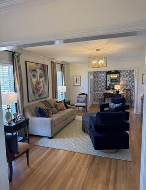 Living area - Classic Augusta Ranch  Covered Porch  Minutes to the Masters (Augusta)