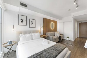 Unclassified image, 5 of 22, button