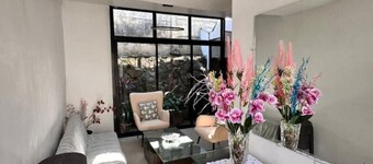 Modern Cozy Apartment in the Heart of the City