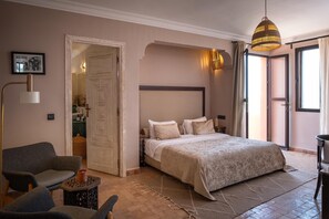 7 bedrooms, in-room safe, free WiFi, bed sheets - Villa Chocolat - Private pool - Perfect for relaxed  - (7 rms/14 Gst) (Marrakech)