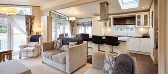 Host Stay Sutton Lodge