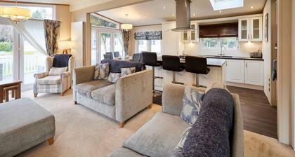 Host Stay Sutton Lodge