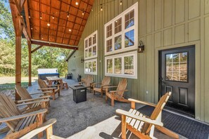 บ้านพัก | 8 ห้องนอน