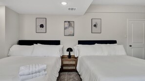 6 bedrooms - Modern Luxury Minutes From Downtown Dallas (Dallas)