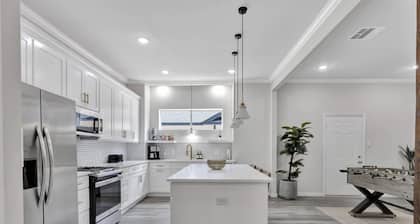 Modern Luxury Minutes From Downtown Dallas