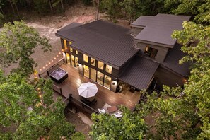 Suite | 4 bedrooms - Hgtv Cabin- 2 Private Acres -patio Oasis Dogs OK (Broken Bow)
