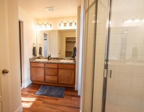 House | 4 bedrooms - Elegant Spacious 4BR Home Peyton (Elbert)
