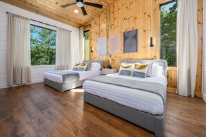 House | 4 bedrooms - Sit n Go Family Retreat Poker Darts Billiards (Broken Bow)