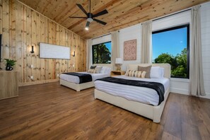 House - Sit n Go Family Retreat Poker Darts Billiards (Broken Bow)