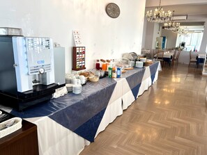 Unclassified image, 3 of 25, button