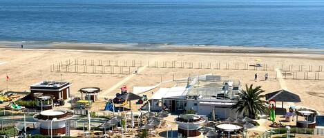 Privatstrand in der Nähe, weißer Sandstrand