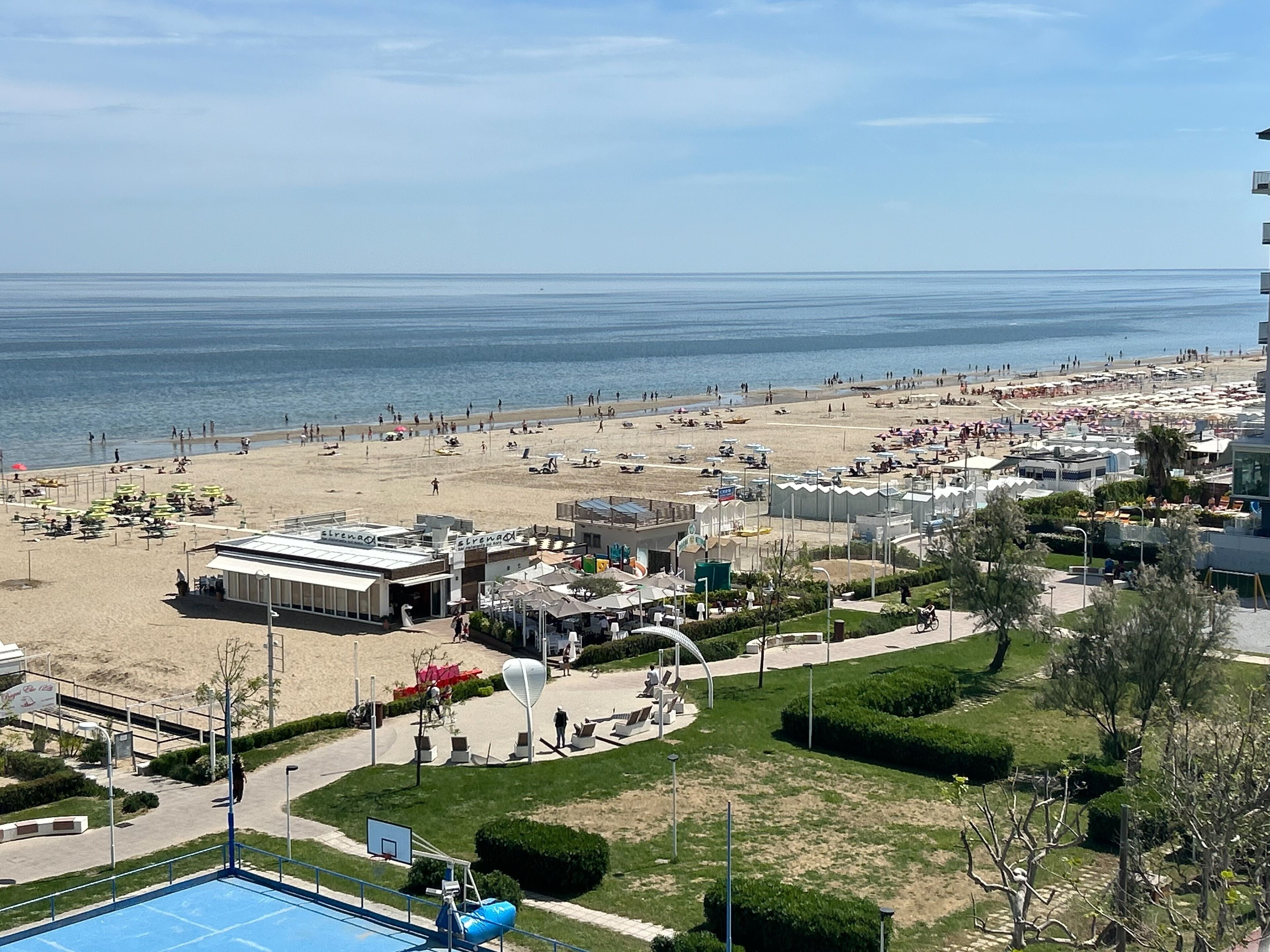 Privatstrand in der Nähe, weißer Sandstrand