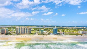1 bedroom, Internet - Beach Studio With Partial Water Views Sundeck Pool (Daytona Beach Shores)