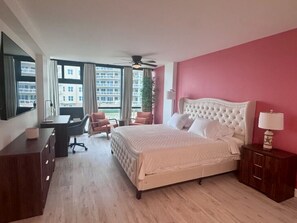 1 bedroom, Internet - Beach Studio With Partial Water Views Sundeck Pool (Daytona Beach Shores)