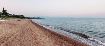 Seaheaven House A2 - Beachfront Nest Memi Koroni