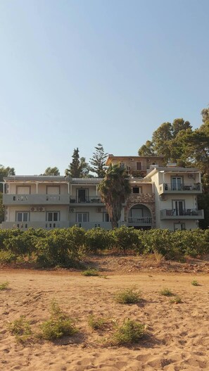 Apartment - Seaheaven House A2 - Beachfront Nest Memi Koroni (Pylos-Nestoras)