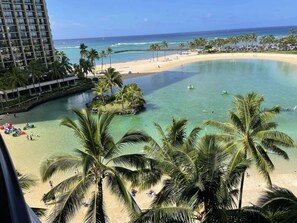 On the beach - Two 2BR Condos @ Hilton Lagoon Tower (Honolulu)
