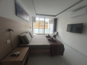 1 bedroom, iron/ironing board, WiFi, bed sheets - Gorgeous 1 Bedroom Sea View Apartment (San Pawl il-Baħar)
