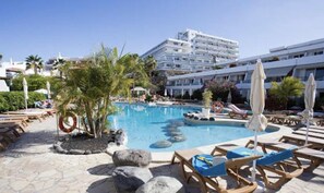 Unclassified image, 4 of 17, button - Vacation Home 'Panorama I' with Shared Pool, Private Terrace and Wi-Fi (Costa Adeje)