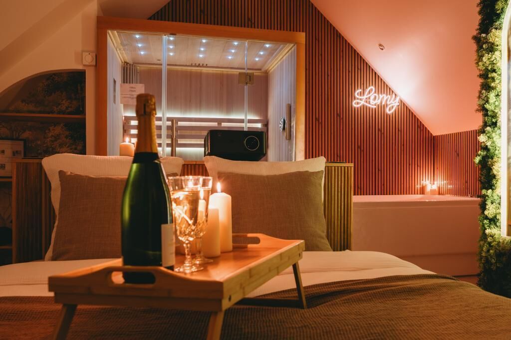 1 habitación, tabla de planchar con plancha, wifi gratis y ropa de cama 