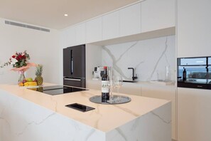 Private kitchen - Exclusive Luxury Villa · Pool, Jacuzzi and Beach (Almuñécar)