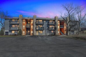 Exterior - Cozy Luxe Stay in Kansas City (Kansas City)