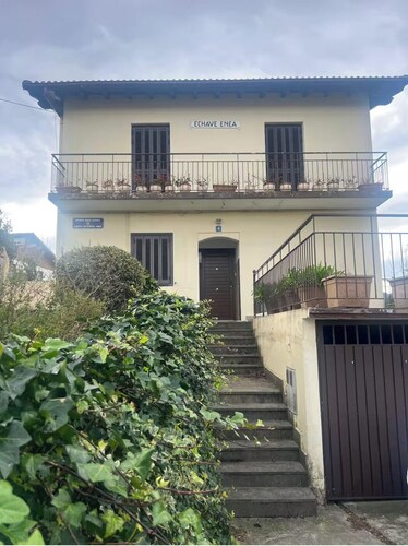 Etxabe-Enea family house