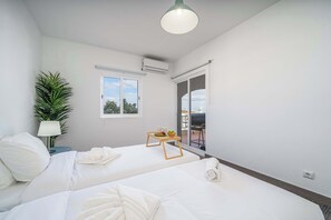 2 chambres, fer et planche à repasser, Wi-Fi, draps fournis