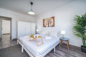 2 chambres, fer et planche à repasser, Wi-Fi, draps fournis