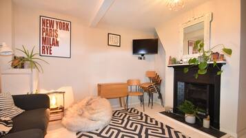 Classic Cottage | Living area