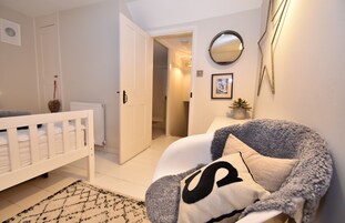 Iron/ironing board, free WiFi