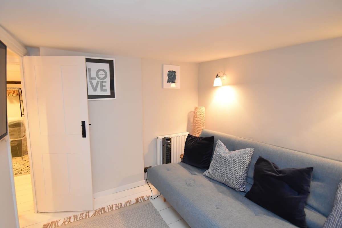 Classic Cottage | Living area