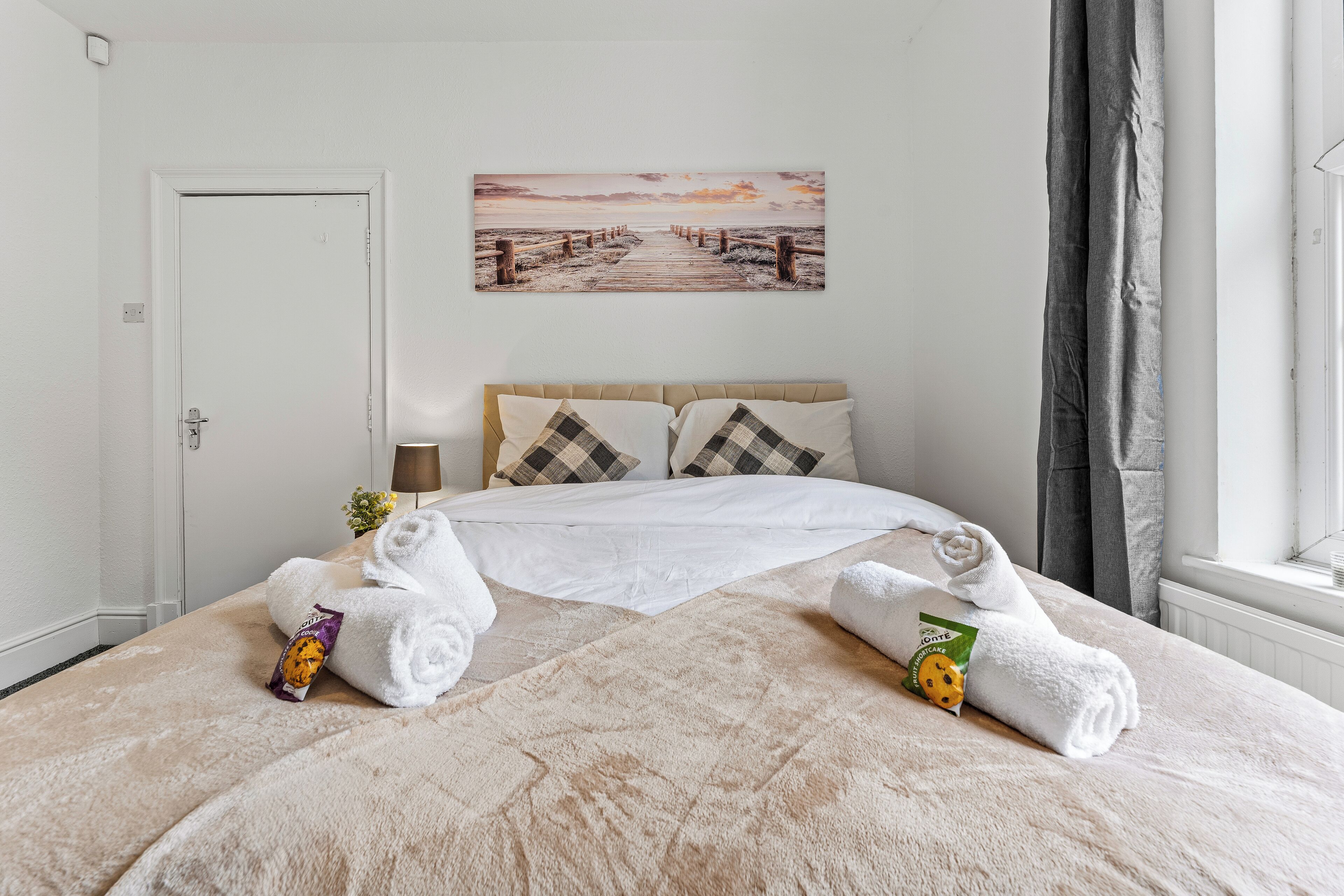 3 bedrooms, iron/ironing board, Internet, bed sheets