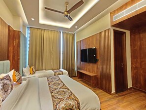 Superior Triple Room - Hotel Absolut Comfort (Amritsar)