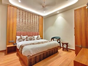 Superior Triple Room - Hotel Absolut Comfort (Amritsar)