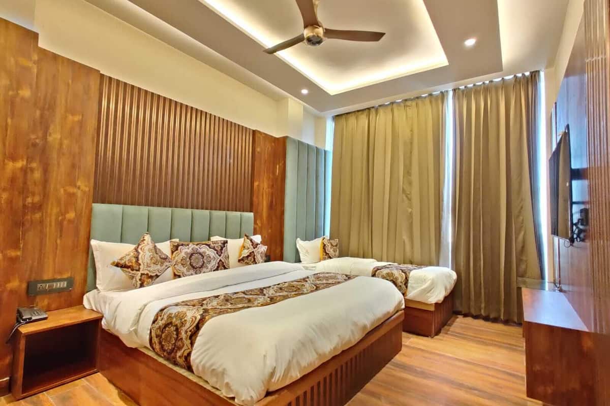 Superior Triple Room