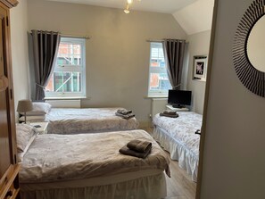 8 habitaciones, tabla de planchar con plancha y wifi gratis 