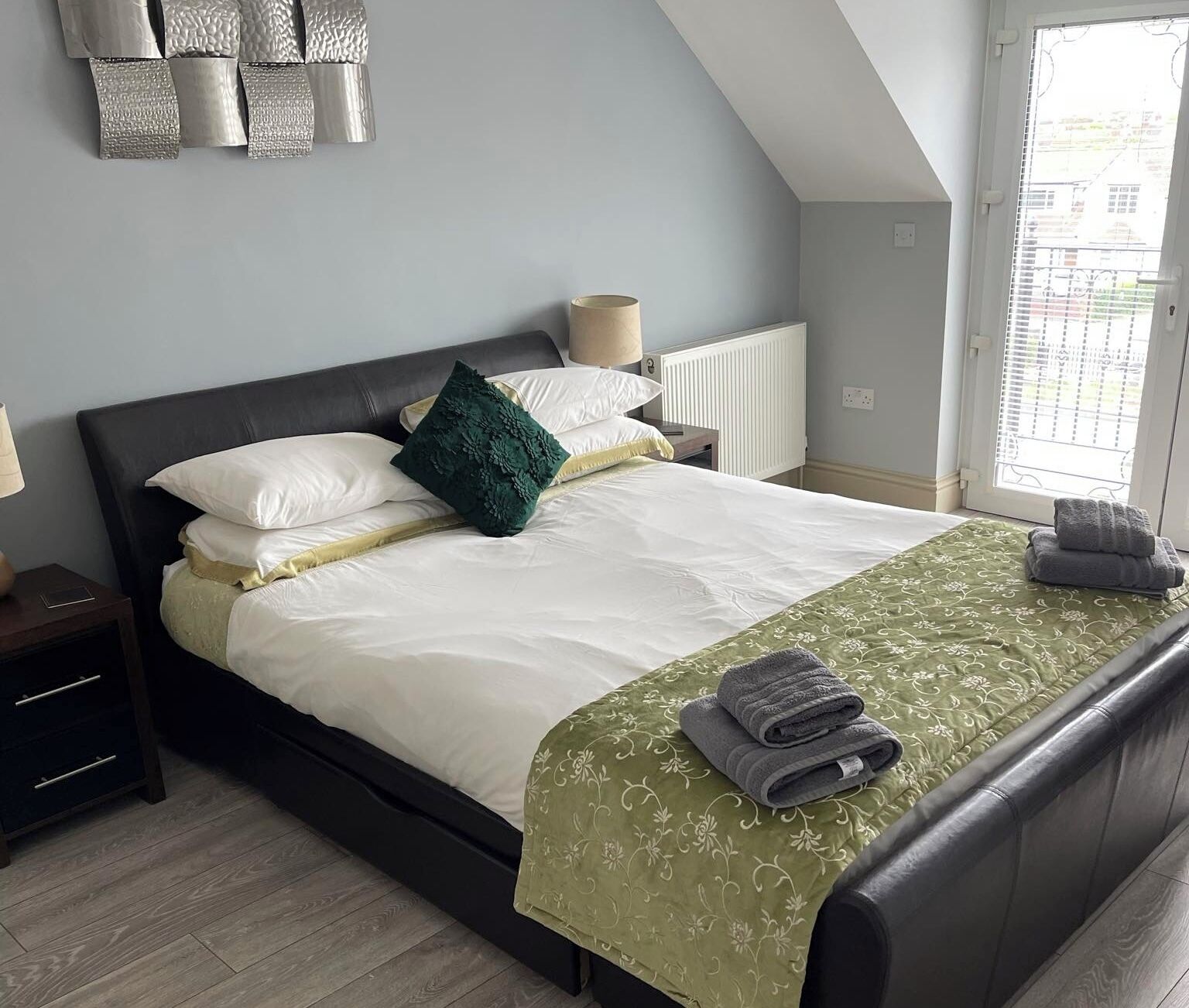 8 bedrooms, iron/ironing board, free WiFi, bed sheets