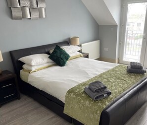 8 sovrum, strykjärn/strykbräda, gratis wi-fi och sängkläder