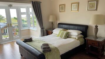 8 bedrooms, iron/ironing board, free WiFi, bed sheets