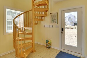 Apartment (0 Bedroom) | Interior