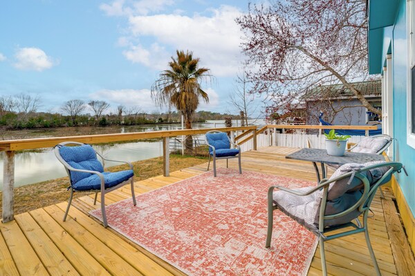 Lake Conroe Bliss: Waterfront Home W/ Boat Ramp - Lake Conroe, TX
