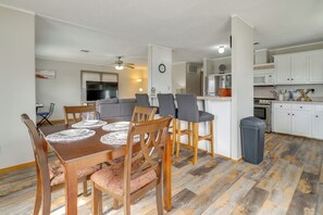 House (3 Bedrooms) | Interior - Lake Conroe Bliss: Waterfront Home w/ Boat Ramp (Willis)